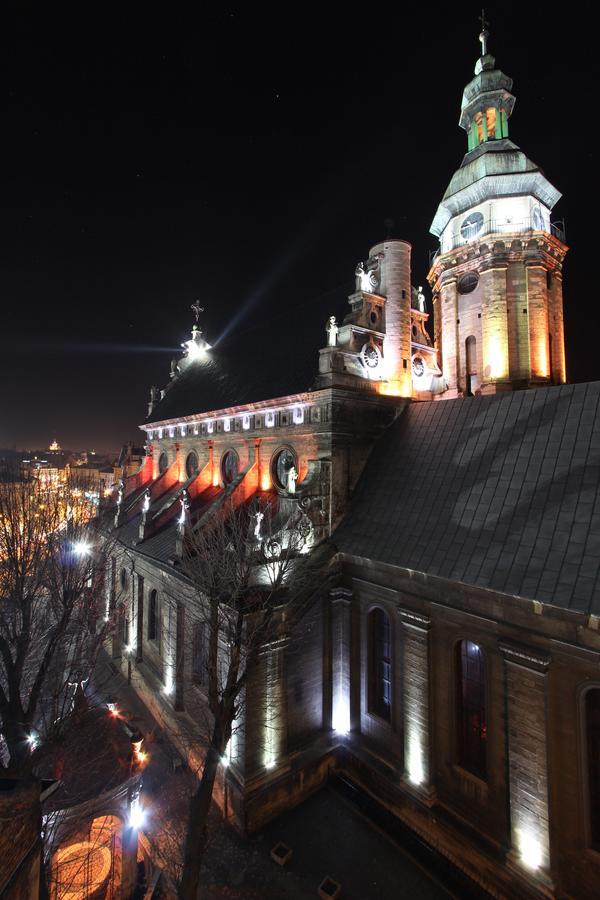 Lviv Amazing Rooftop Apartment Eksteriør billede